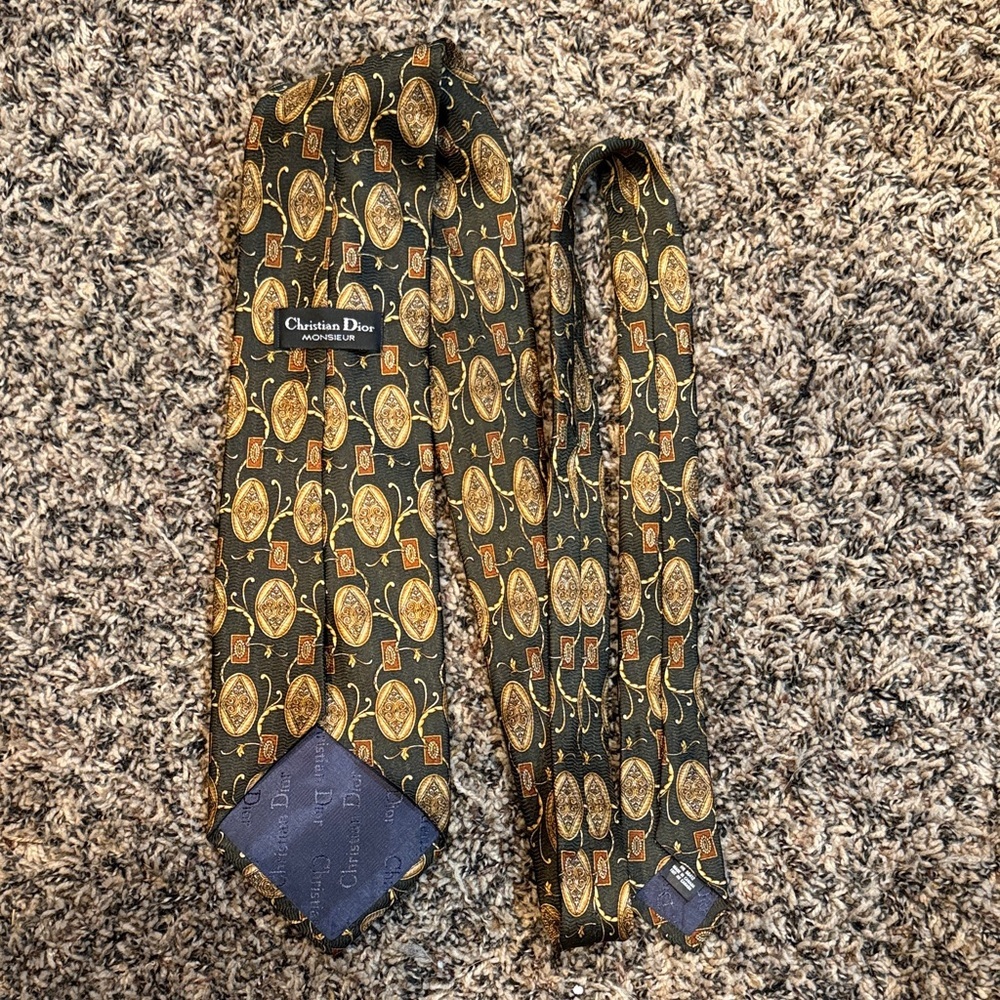 Christian Dior Black and Gold Patterned Silk Tie